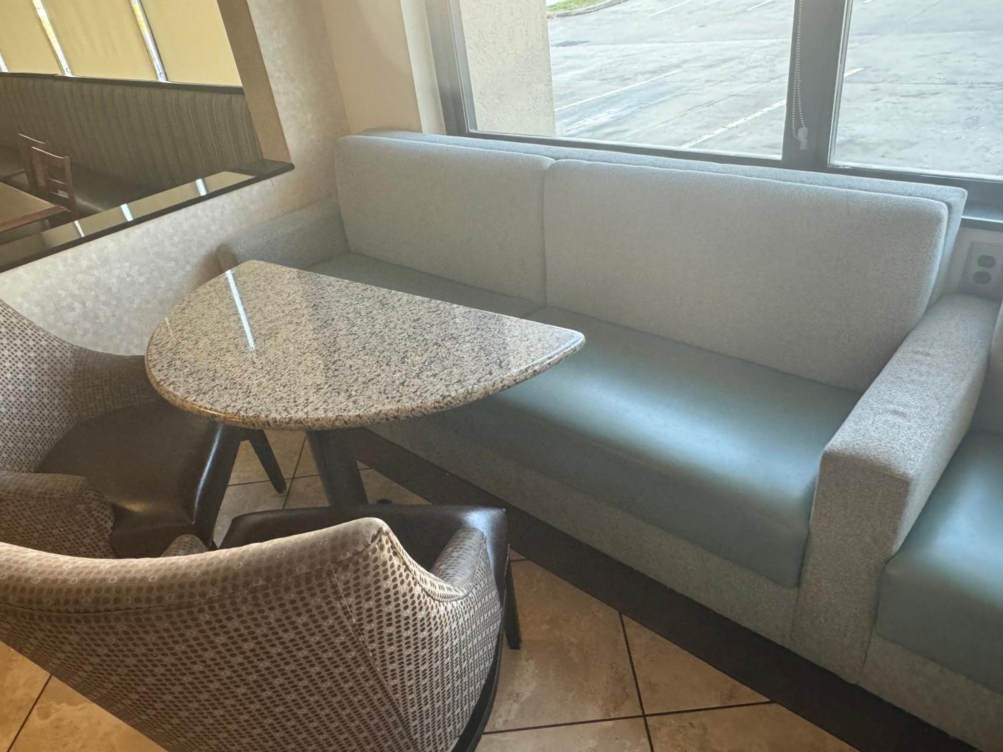 Отель Sonesta Essential Houston Hobby Airport Экстерьер фото